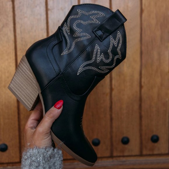 NEW🔥 Pointed Toe Embroidered Cowboy Cowgirl Western Ankle Boots Booties Pull On - Picture 5 of 9